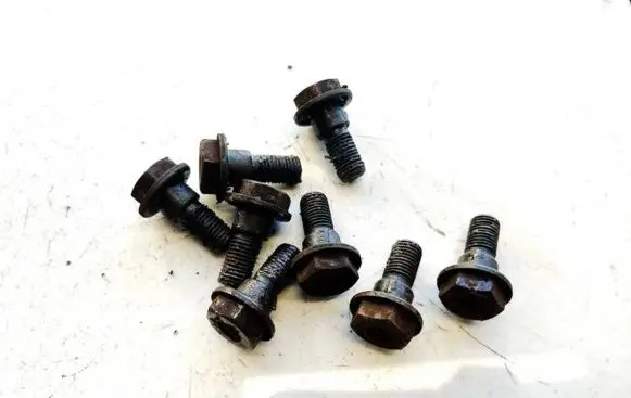 Toyota Avensis Verso Nuts/bolts 