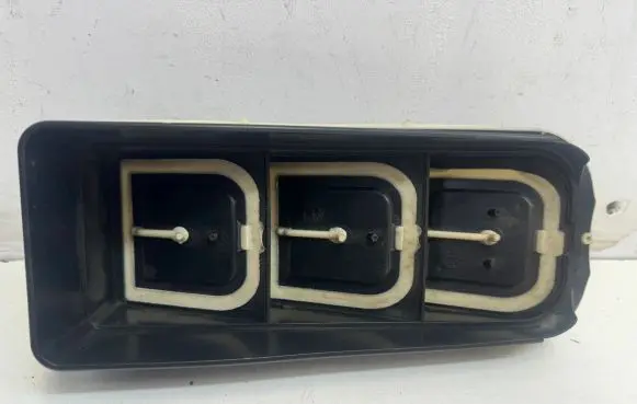 Peugeot 5008 II Quarter panel pressure vent 9678565780