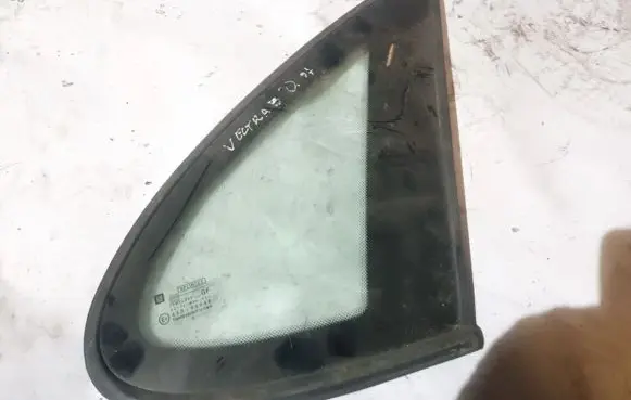 Opel Vectra B Rear side window