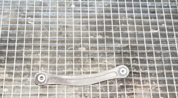 Audi Q7 4L Rear upper control arm/wishbone 7L0505376A