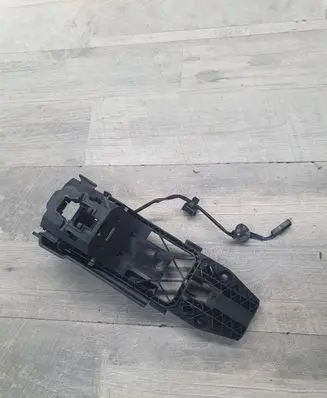 Seat Alhambra (Mk2) Rear door exterior handle/bracket 7n0839886b