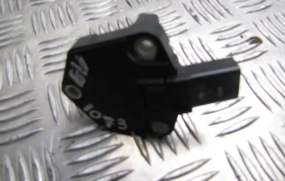 Skoda Yeti (5L) Oil pressure sensor 03C907660C BV1073