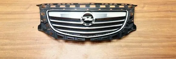 Opel Insignia A Front bumper upper radiator grill 13238420 903200040