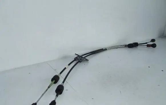 Ford Focus Gear shift cable linkage 