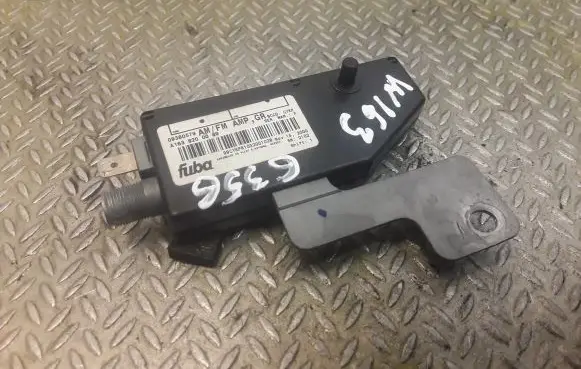 Mercedes-Benz ML W163 Aerial antenna amplifier 1638200089 A1638200089