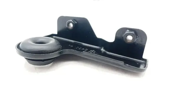 Maserati Ghibli Intercooler pipe mounting bracket 