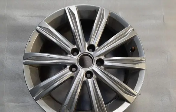 Volkswagen Touran II R16 alloy rim 5TA601025D