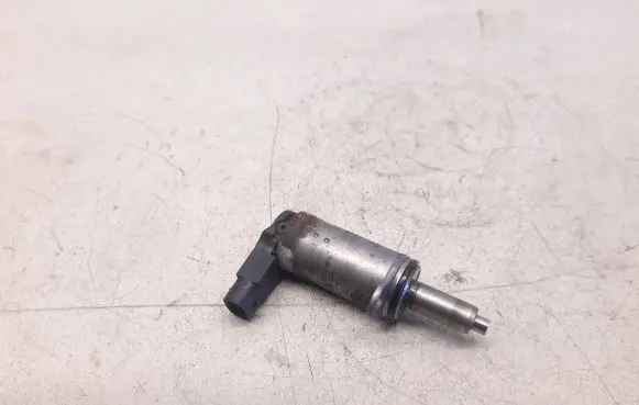 Audi A5 8T 8F Camshaft vanos timing valve 06H103697C 11171601 13121018338C