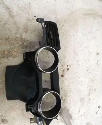 Ford Mustang VI Dashboard trim FR3B63044D70