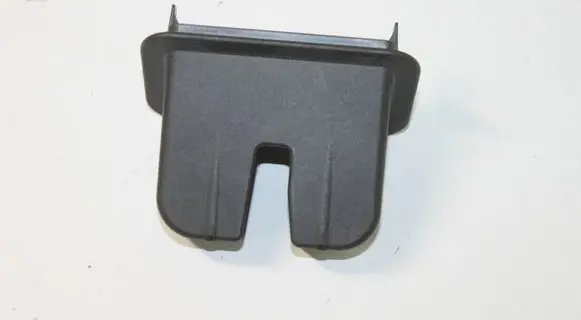 Audi A3 S3 8V Tailgate/boot lid lock trim 4H0827520