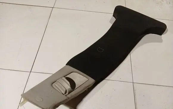 Mercedes-Benz CLS C219 (B) pillar trim (top) A2196901025