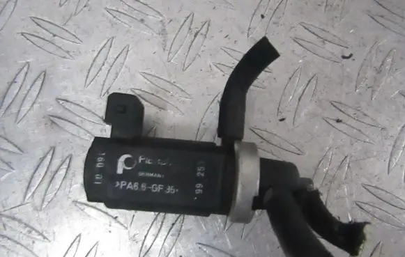 Audi A4 S4 B5 8D Turbo solenoid valve 8D0906627 7.21903.32