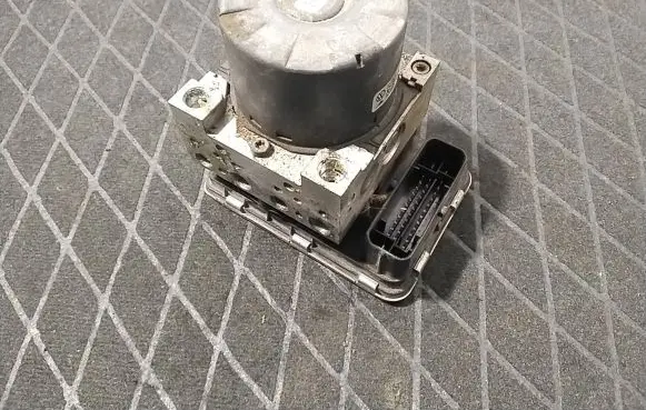 Volkswagen Caddy ABS Pump 7E0907379P 10062531681 1091603353