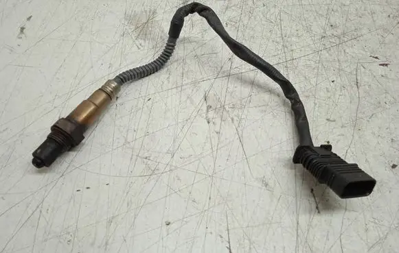 BMW 5 F10 F11 Lambda probe sensor 758912102
