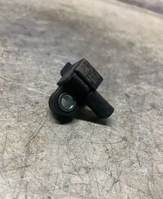 Peugeot 308 Airbag deployment crash/impact sensor 9831467780