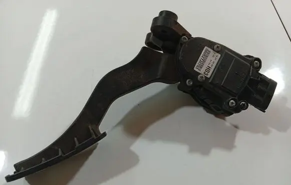 Hyundai i30 Accelerator throttle pedal 32700XXXXX 32700-XXXXX