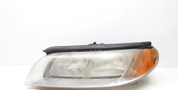 Volvo V70 Headlight/headlamp 31214353