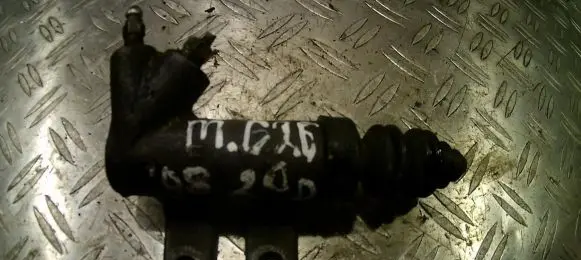 Mazda 626 Clutch master cylinder