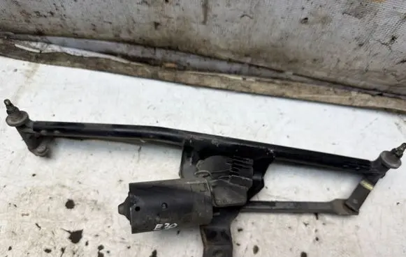 BMW 3 E30 Front wiper linkage and motor