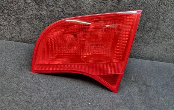 Audi A4 S4 B7 8E 8H Tailgate rear/tail lights 8E9945094