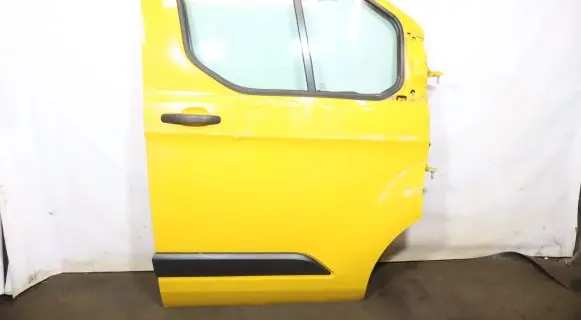 Ford Transit Courier Front door