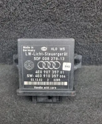 Audi A8 S8 D3 4E Light module LCM 4E0907357 4E0910357