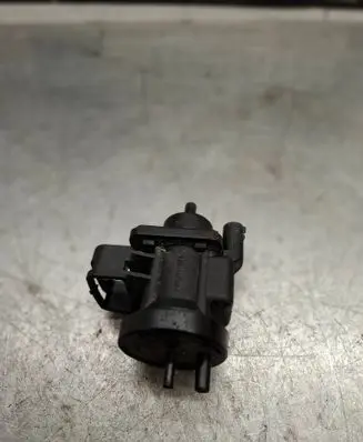 Mercedes-Benz CLK A209 C209 Turbo solenoid valve 0005450427