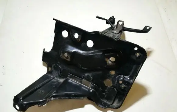 Subaru Impreza II Battery bracket 