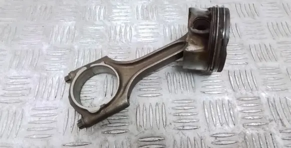 Volvo S90, V90 Piston with connecting rod