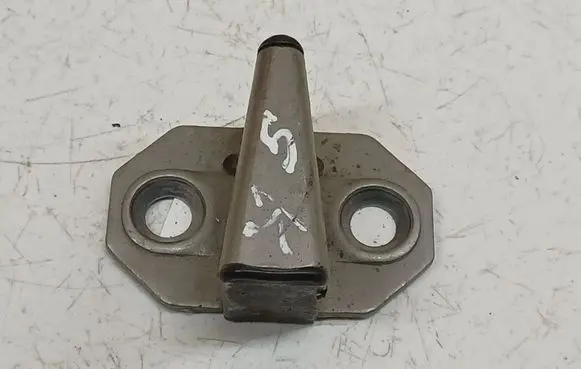 Mercedes-Benz ML W163 Rear door lock loop/hook striker