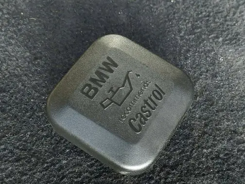 BMW 5 E60 E61 Oil filler cap 
