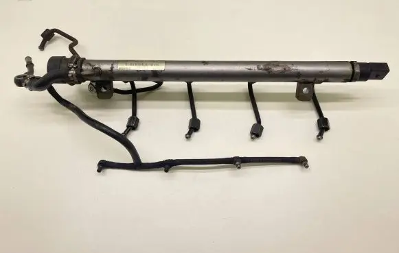Mercedes-Benz A W169 Fuel main line pipe A6400701295 10013921 200482