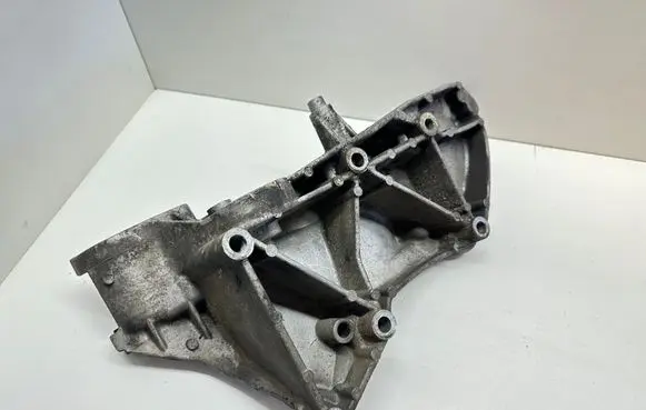 Nissan Primera Engine mounting bracket 8200483234