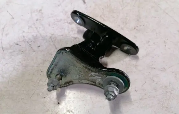 Mercedes-Benz GL X166 Front door upper hinge