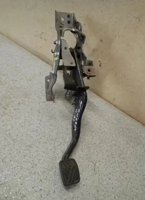 Suzuki SX4 S-Cross Pedal assembly 