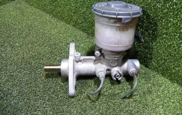 Honda Accord Master brake cylinder