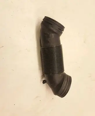 Volkswagen Touran I Air intake hose/pipe 1K0129684L 446149