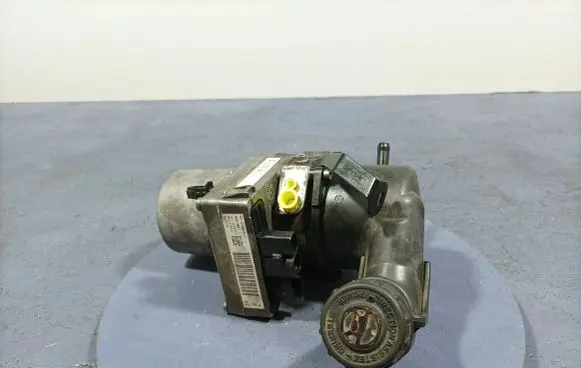 Peugeot 508 RXH Power steering pump 9675277480