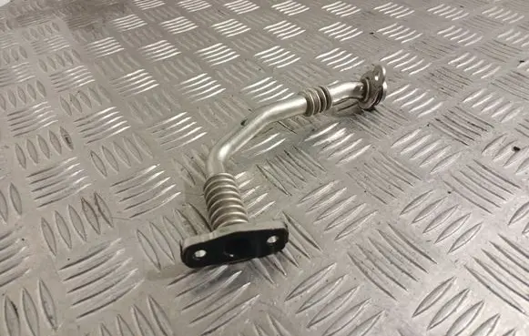 Audi A4 S4 B9 Turbo turbocharger oiling pipe/hose 04L145736E