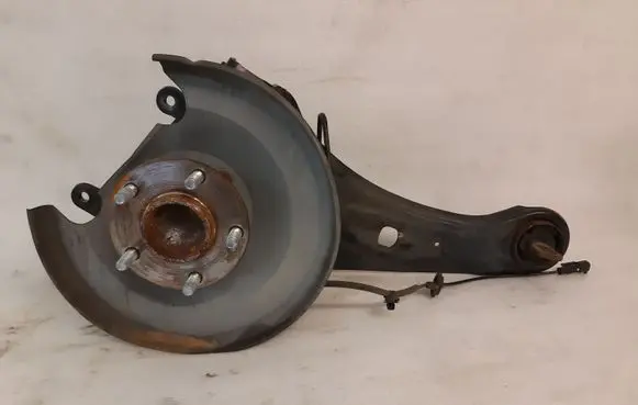 Rear wheel hub