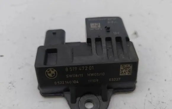 BMW 5 F10 F11 Glow plug pre-heat relay 8519472 0522140104