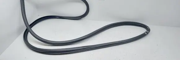 Toyota C-HR I Front door rubber seal