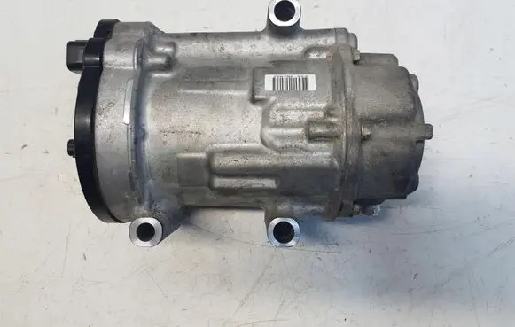 Lexus ES 300h Air conditioning (A/C) compressor (pump)
