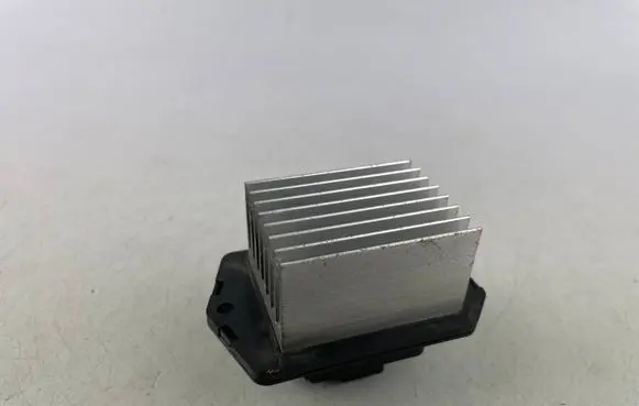 Subaru Outback (BS) Heater blower motor/fan resistor 077800-1070