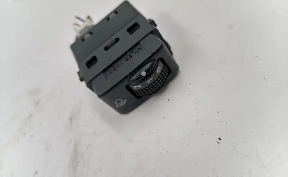 Nissan X-Trail T30 Headlight level height control switch 5215B