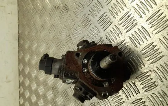 Hyundai i40 Fuel injection high pressure pump 331002A420