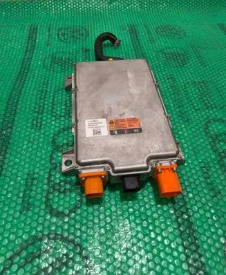 Chevrolet Volt II Voltage converter/converter module 24281923