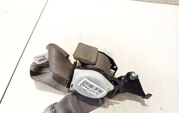 Honda Civic Rear seatbelt
