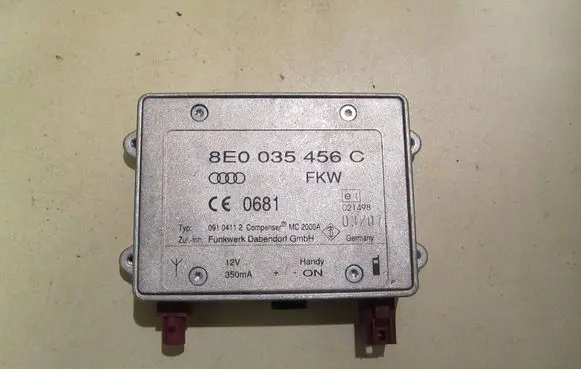 Audi A6 S6 C6 4F Antenna control unit 8E0035456C 09104112