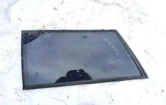 Volkswagen PASSAT B5 Rear side window